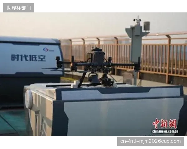 热成像无人机巡航破解窄路人流堆积困局
